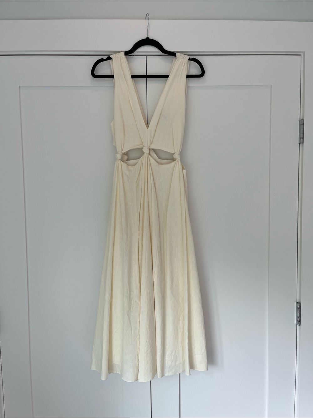Farm Rio White Cut Out Midi Dress, Linen blend - Picture 2 of 3